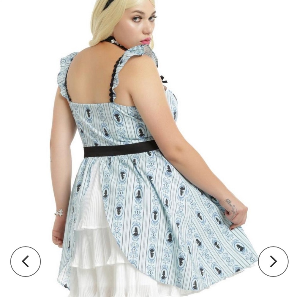 Disney Alice in wonderland dress-hottopic size 14